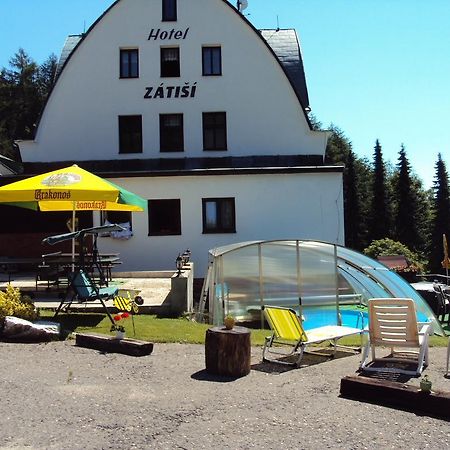 Hotel Zatisi 잔스케라즈네 외부 사진