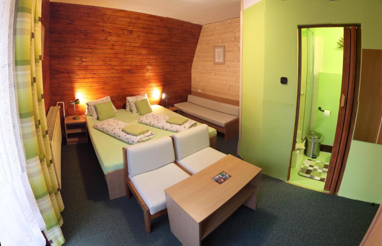 Hotel Zatisi 잔스케라즈네 외부 사진