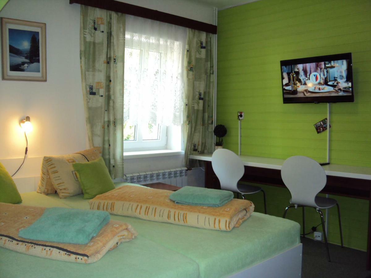 Hotel Zatisi 잔스케라즈네 외부 사진